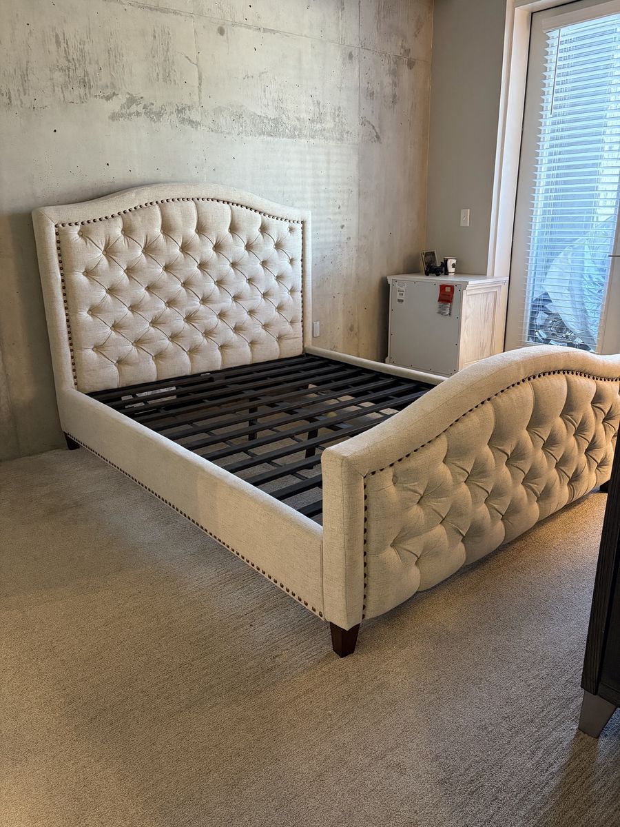 Queen size bed