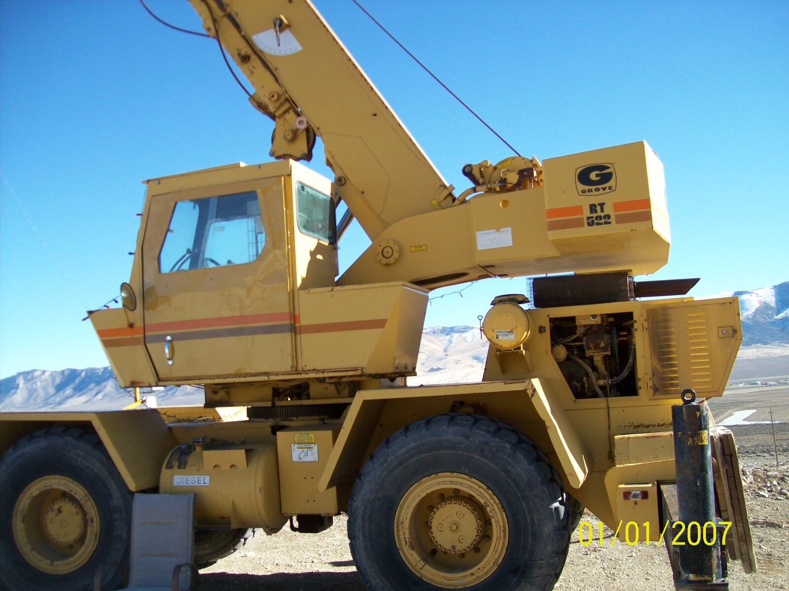 RT522 GROVE CRANE