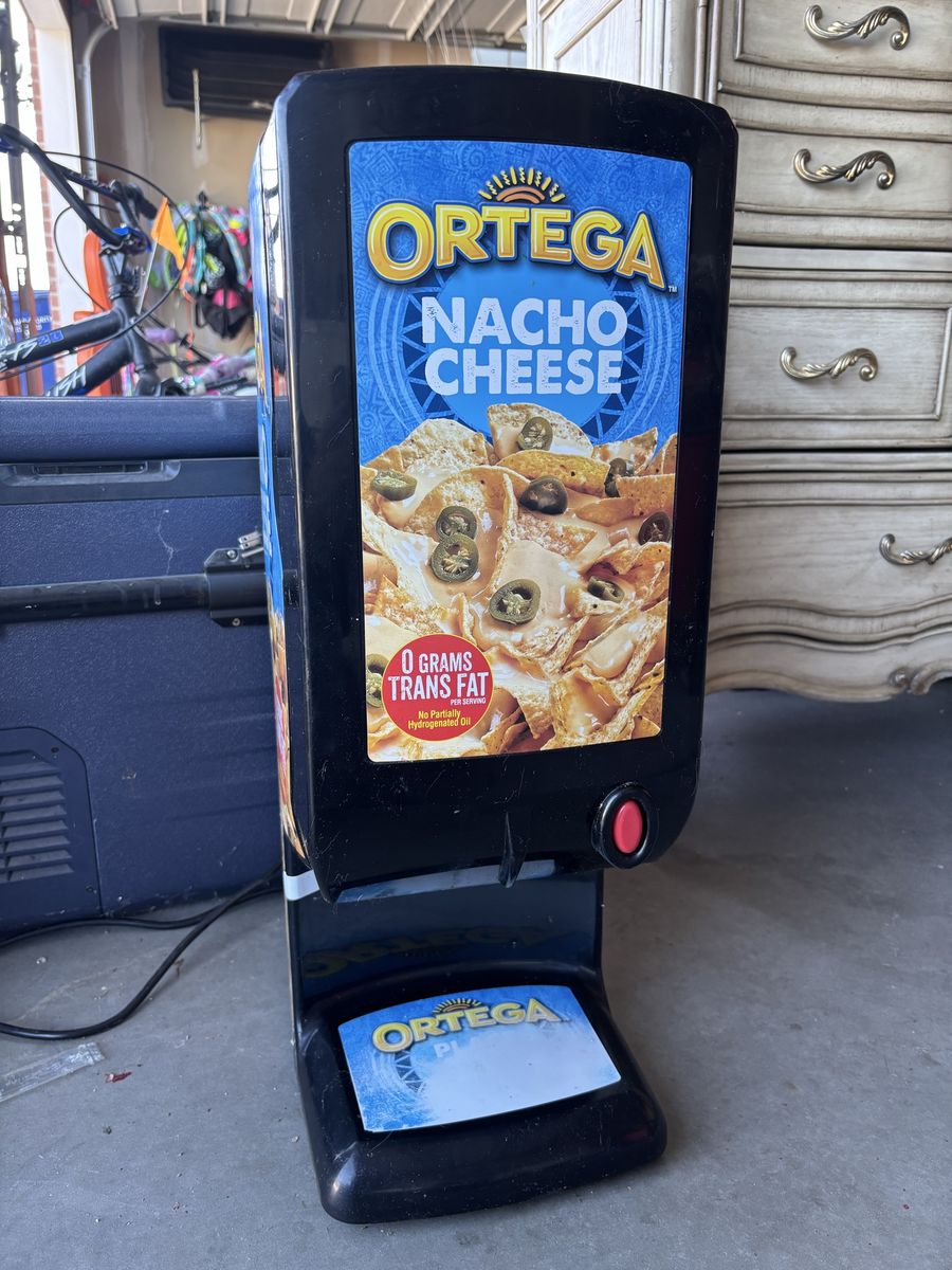 Ortega Manual Nacho Cheese Dispenser, 1-Button Contro