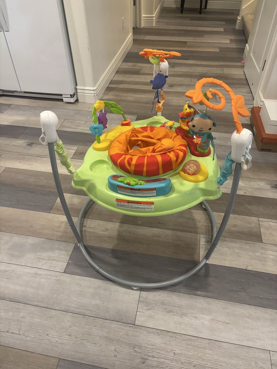 Fisher-Price Rainforest Jumperoo Activity Center