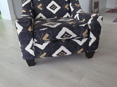 Comfy accent chair