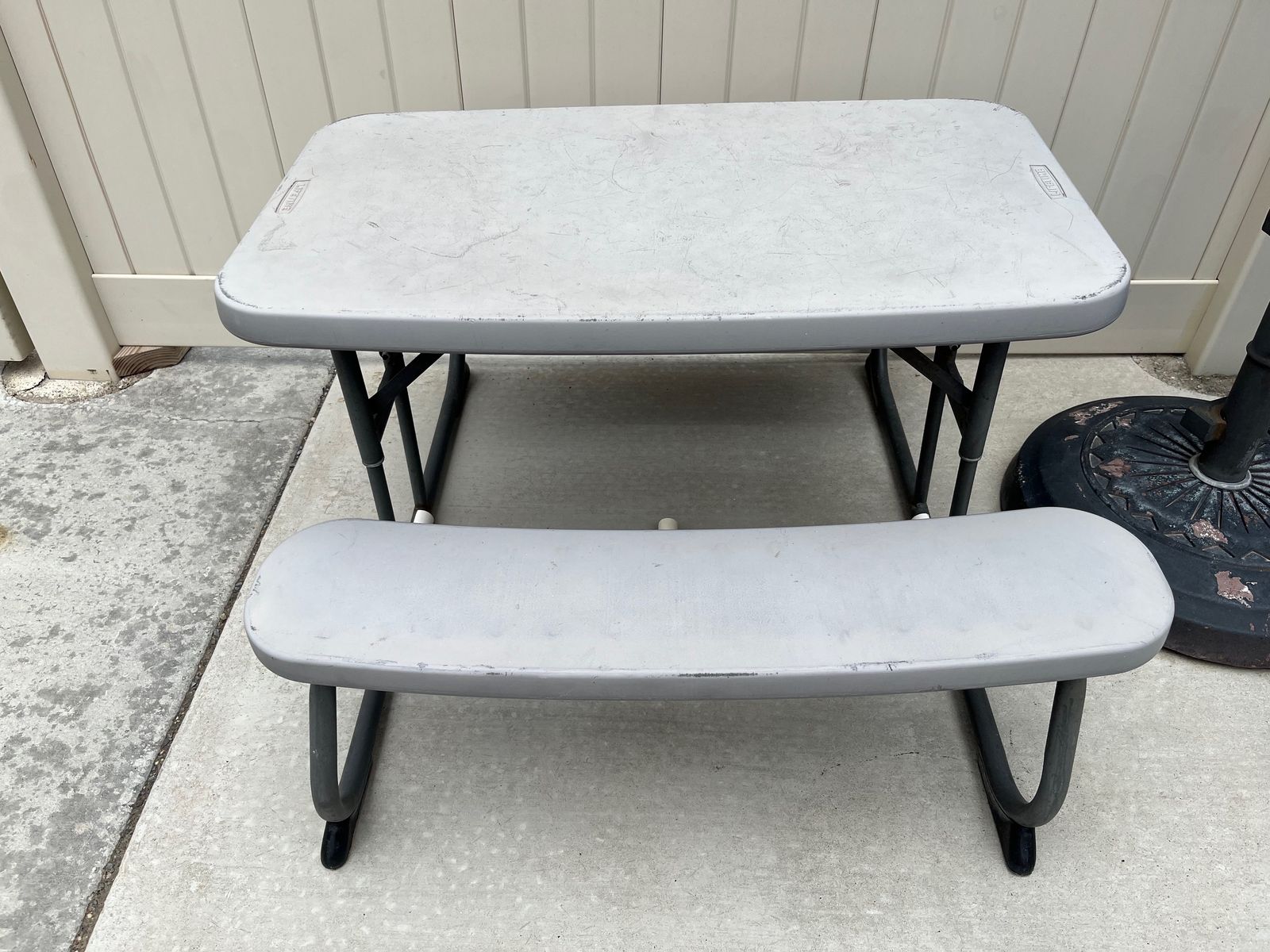 Kids picnic table