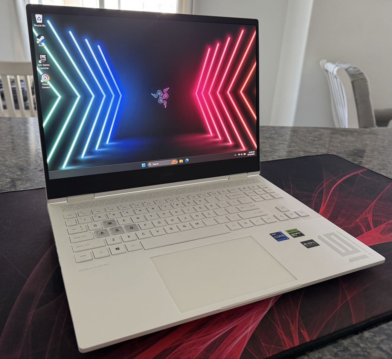 Gaming Setup Bundle – HP OMEN Transcend 16 i9 / RTX 4070 + MSI 32” Monitor + Razer Accessories