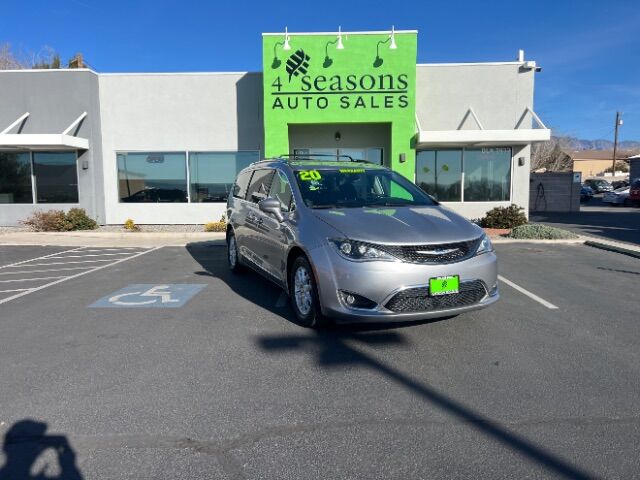 2020 Chrysler Pacifica Touring L