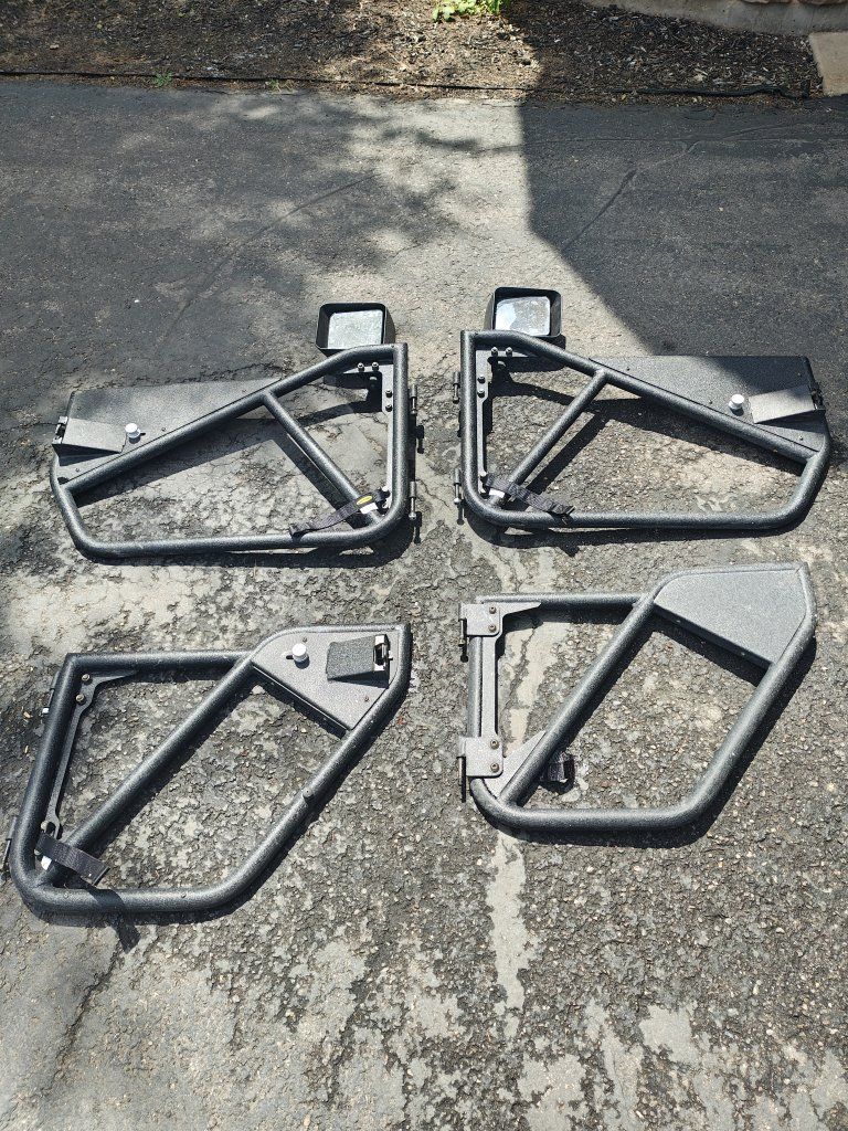 Jeep half doors and cargo net