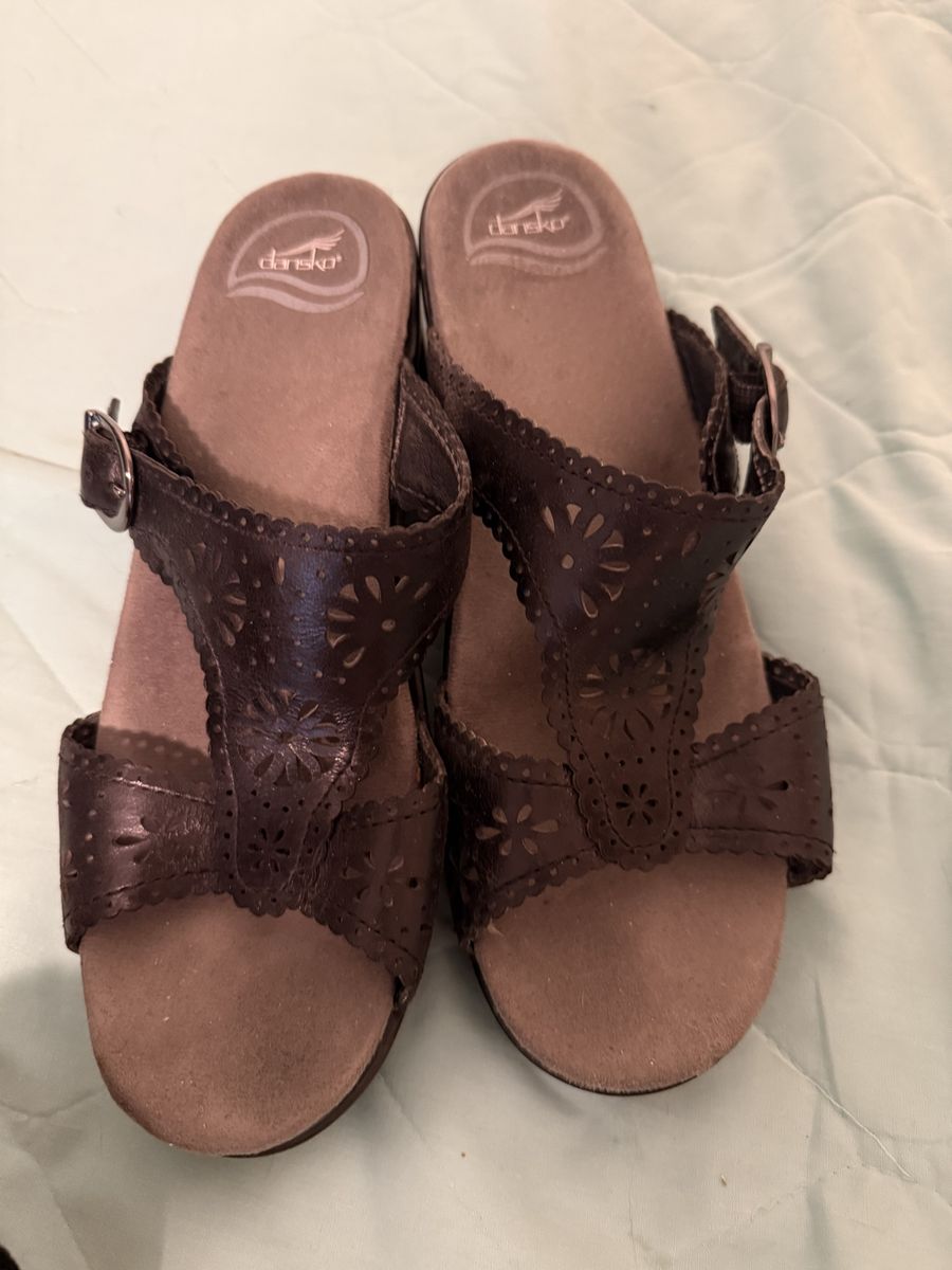 Dansko Women's Shoes size 9 Black Leather Wedge Sandals