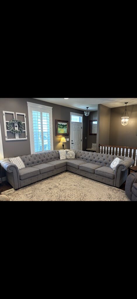 Grey Couch In Great Condition