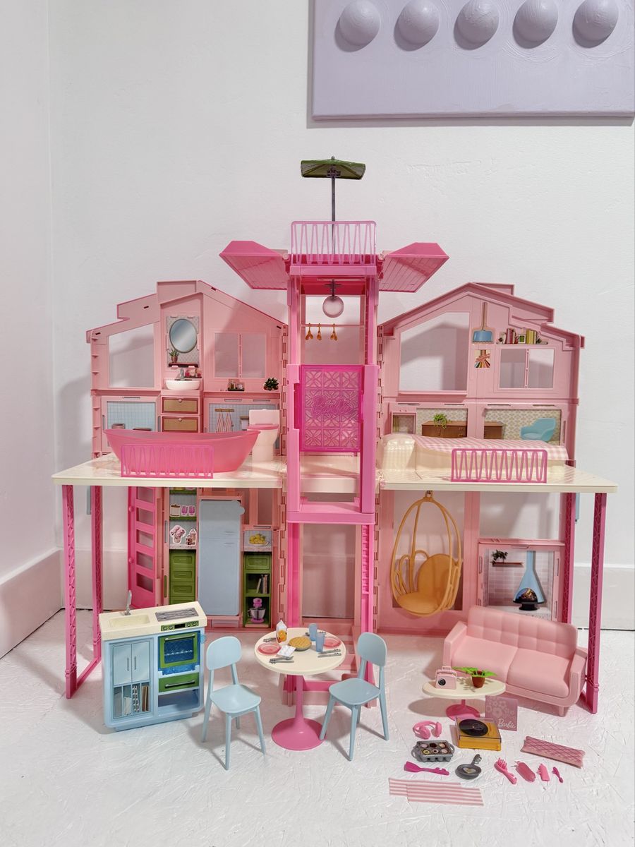 Barbie Hearth & Hand Townhouse Playset with 3 Levels & 40+ Pieces Including Furniture & Accessories