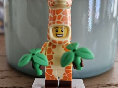 Lego Minifig Giraffe Guy