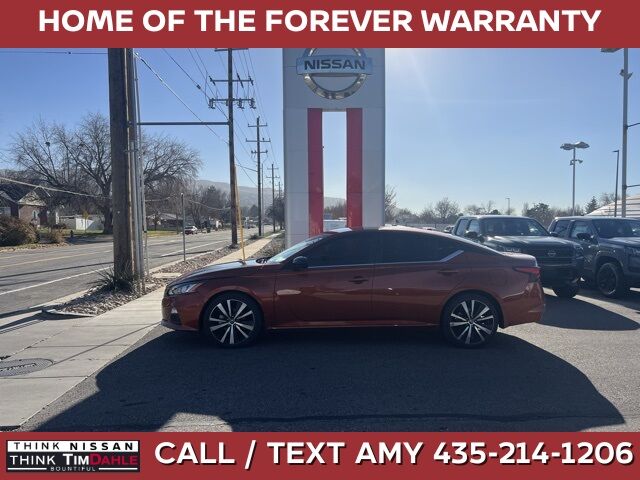 2022 Nissan Altima 2.5 SR