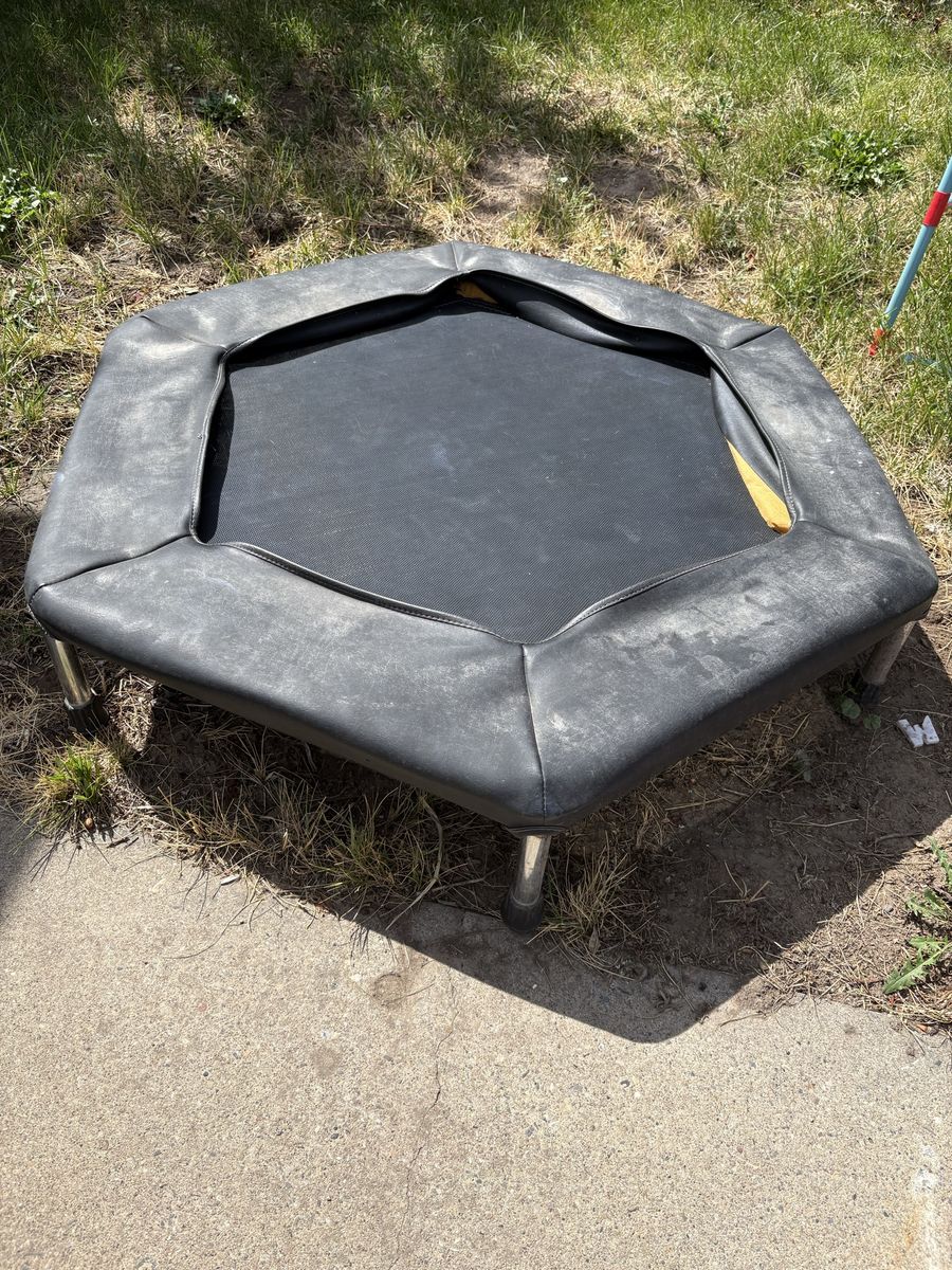 Hexagonal Fitness Rebounder Mini Trampoline