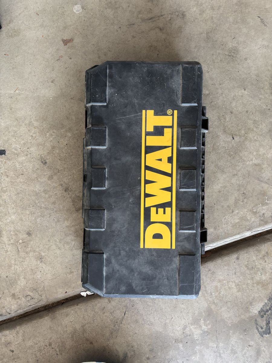 DEWALT DW304P 10 Amp Corded Reciprocating Saw with Case - Used
