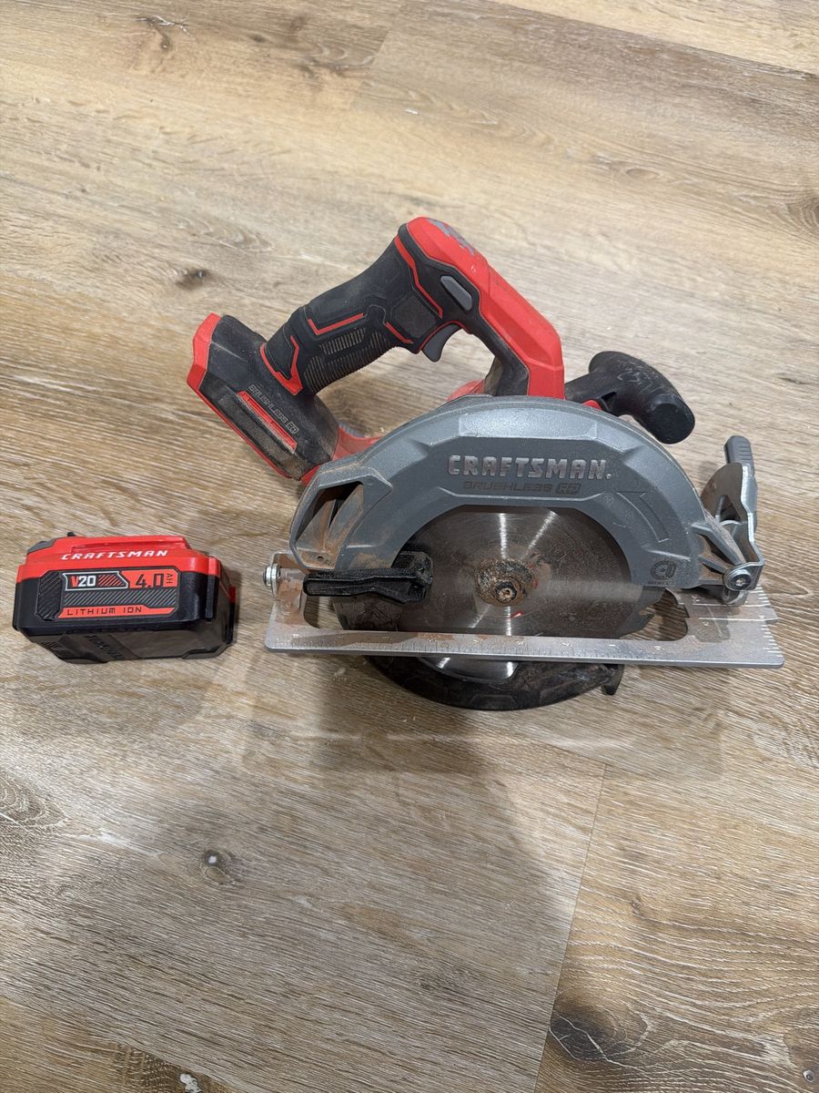 Craftsman V20 Brushless Cordless Circular Saw with 4.0 Ah Battery