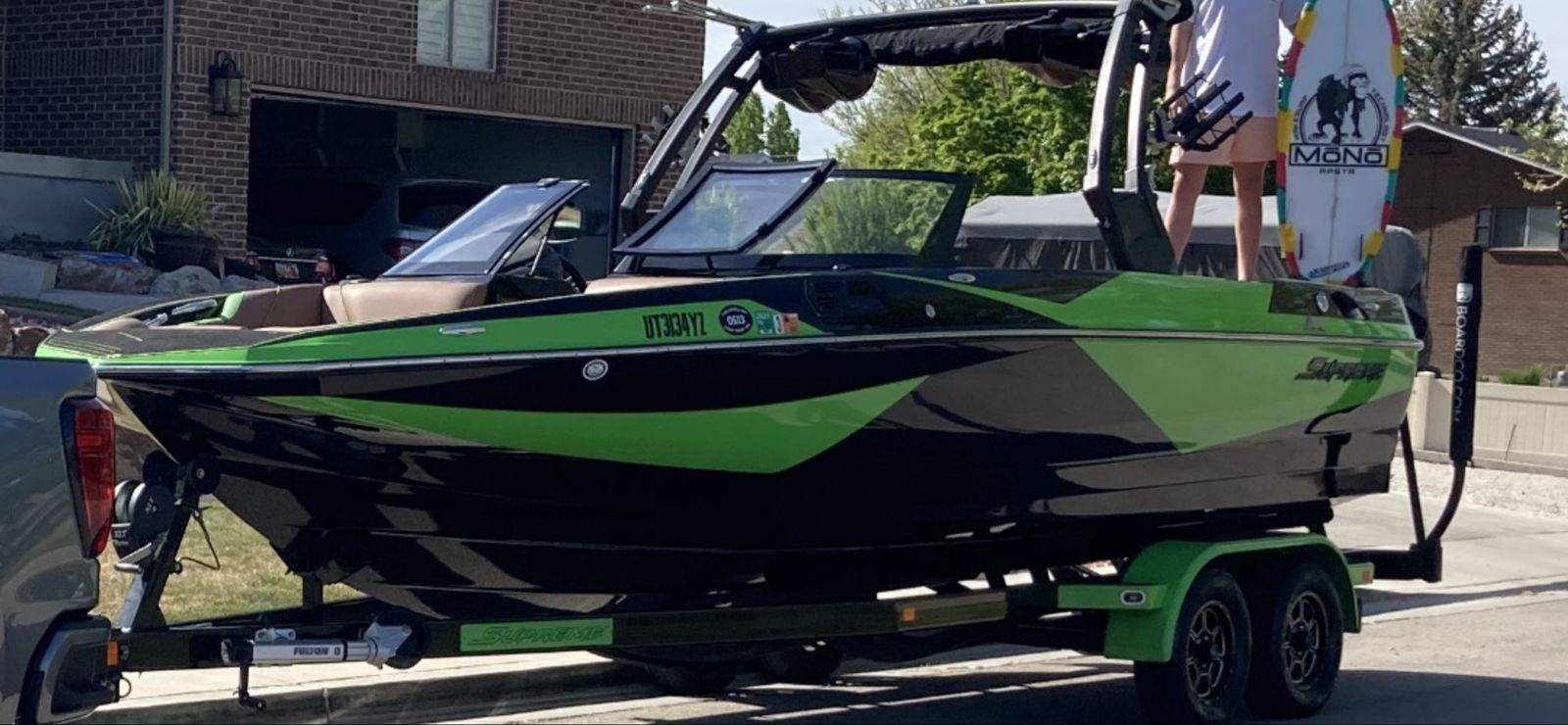 2019 Supreme S238 Wakeboard Boat - Green & Black, Great Condition 407 hours