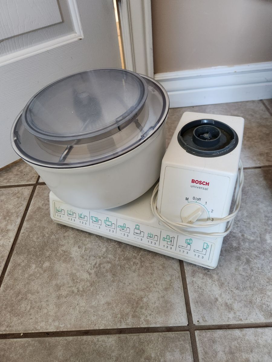 Bosch Universal Kitchen Mixer with Bowl - Vintage White Appliance, NOT Fully Functional