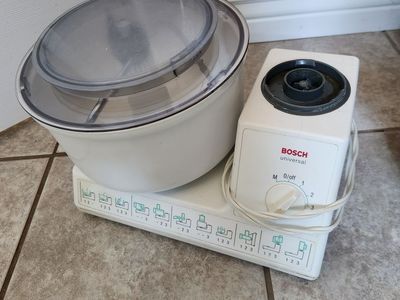 Bosch Universal Kitchen Mixer with Bowl - Vintage White Appliance, NOT Fully Functional
