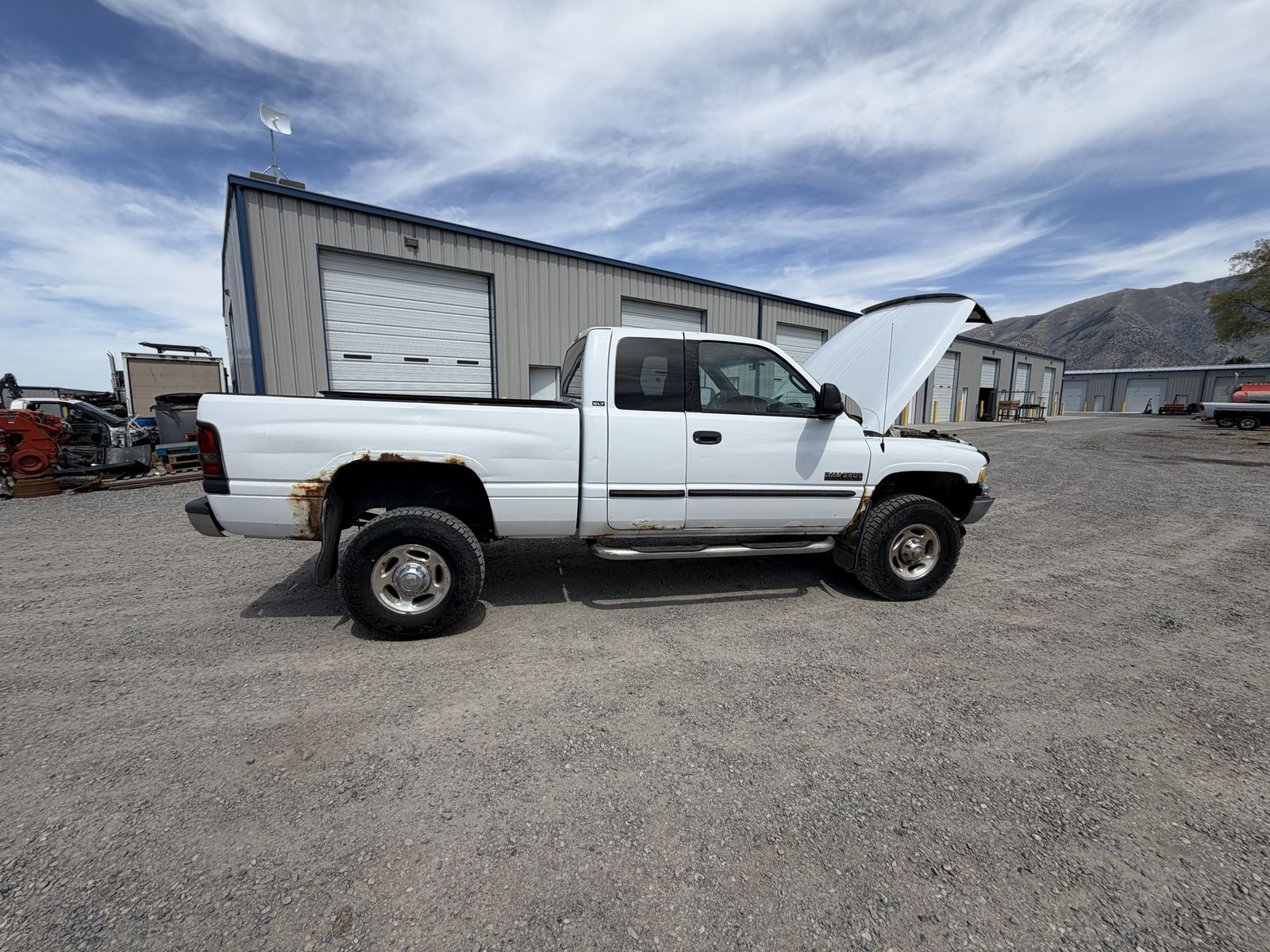 2000 5.9 Cummins manual part out