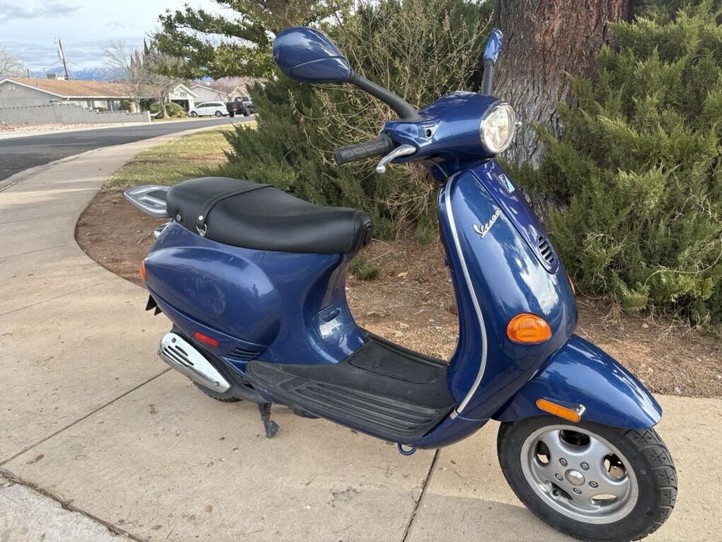 2005 Vespa ET4 150cc Scooter
