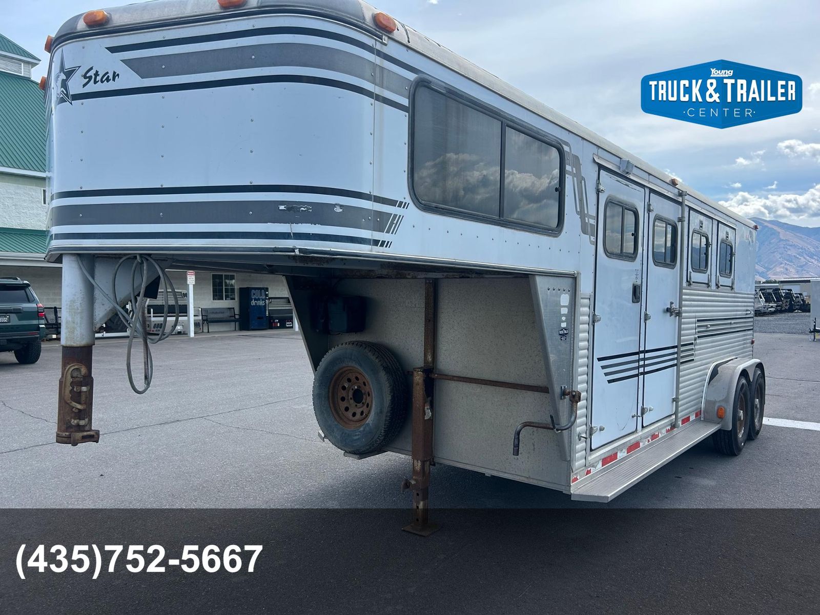 USED 1999 Silver Star 3 Horse Gooseneck