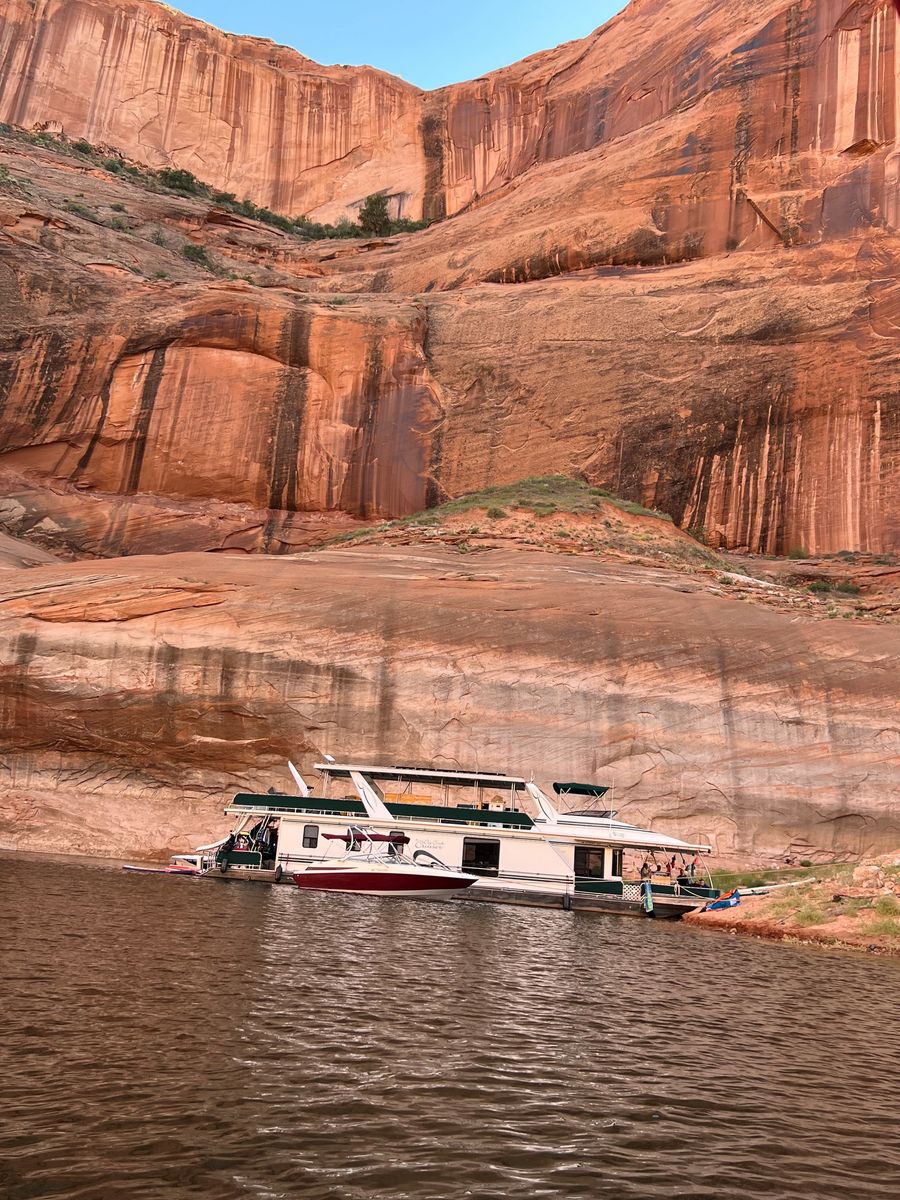 Bullfrog Marina Houseboat 1-week Ownership