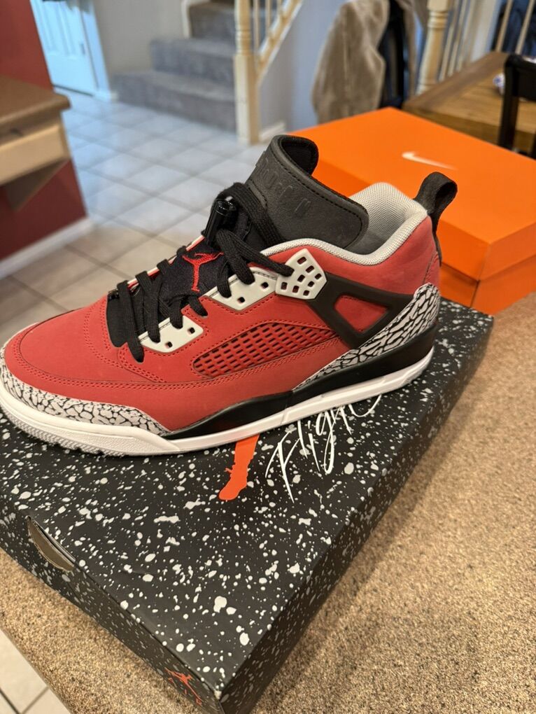 Jordan spizike Low