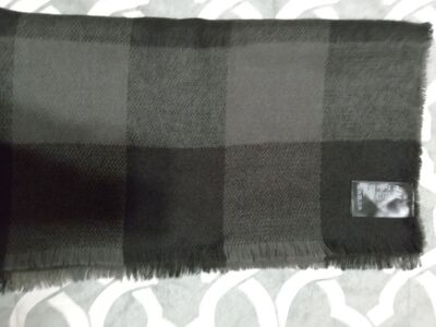 H&M black and grey winter scarf male or female