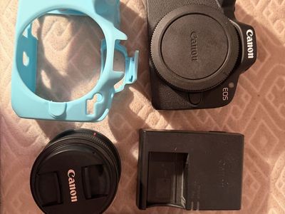 Canon r50
