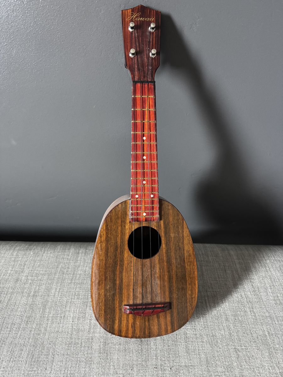 Mahogany Ukulele - (with soft gig bag)