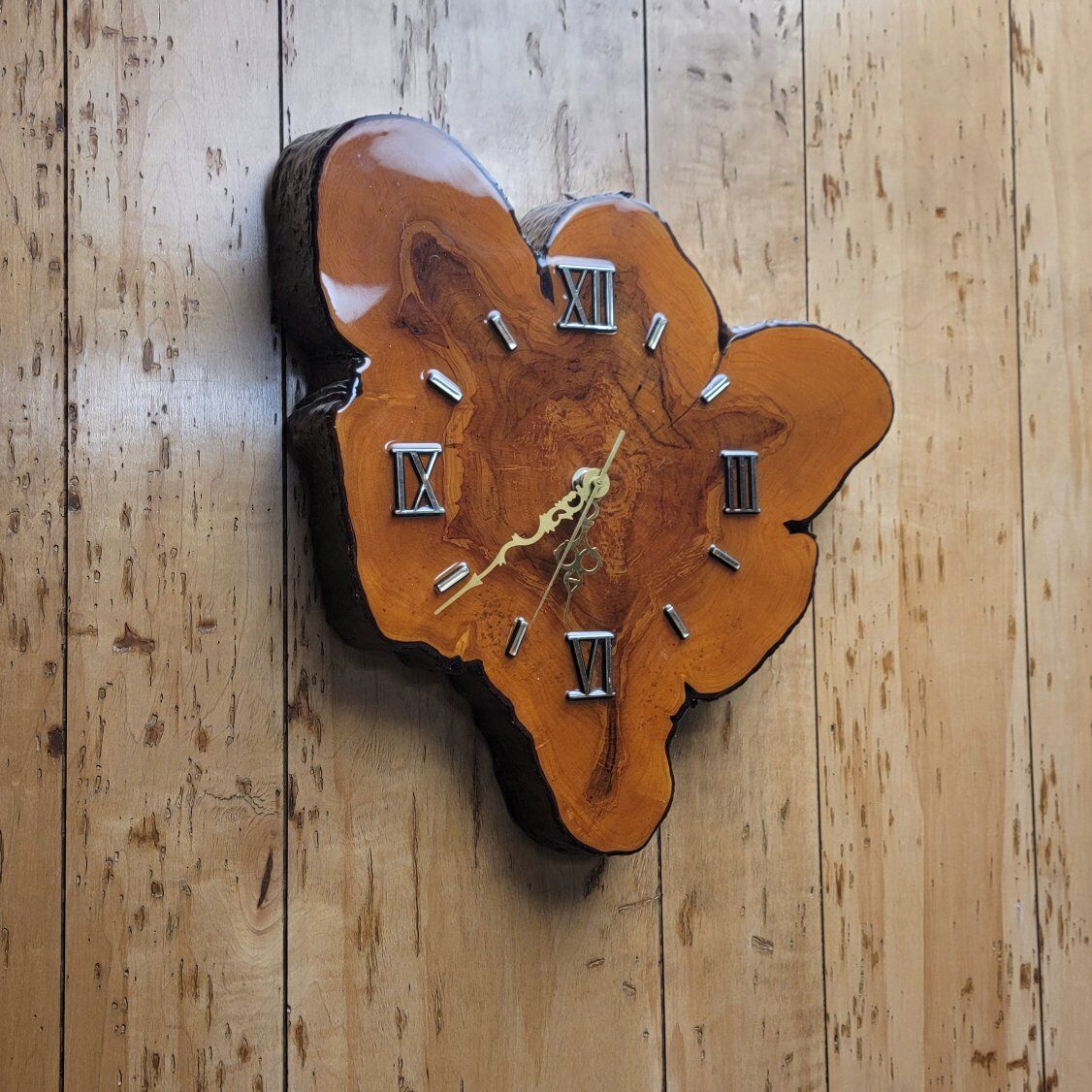 Wood clock