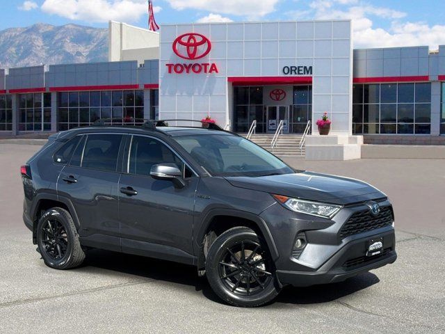 2021 Toyota RAV4 XLE
