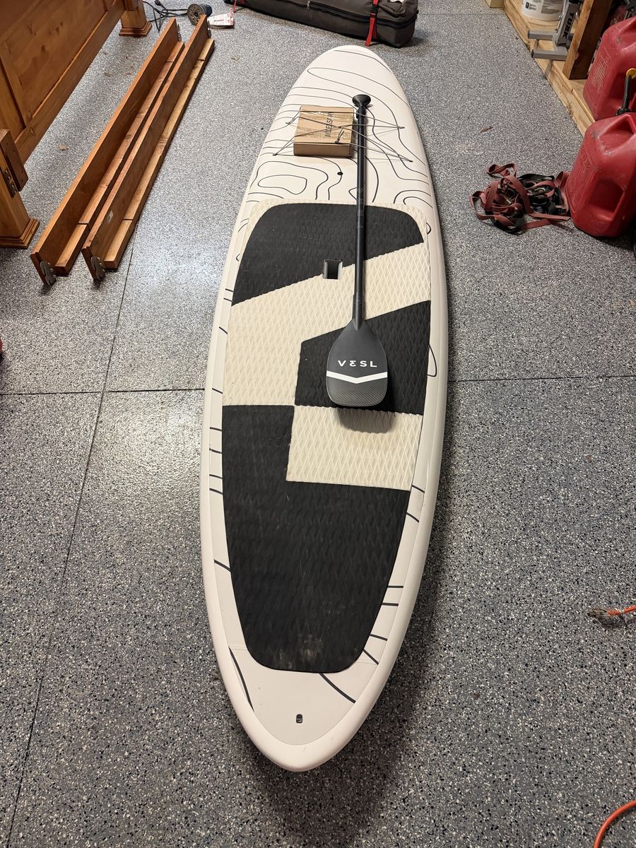 VESL 10’6” Bamboo Hard Paddle Board + Carbon Fiber Paddle – Excellent Condition