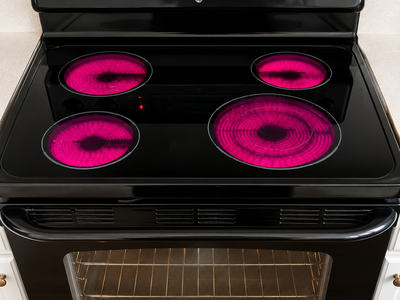 Clean and fully functional GE electric range/stove in excellent condition