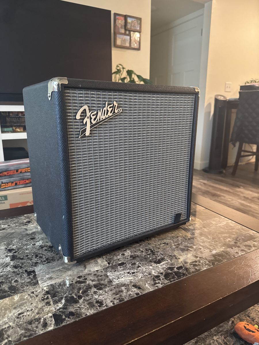 Fender Rumble 25 Bass Guitar Amp