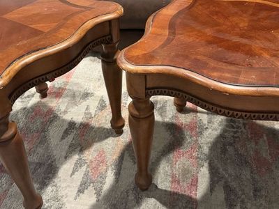 2 matching end tables