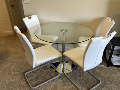Table & Chairs