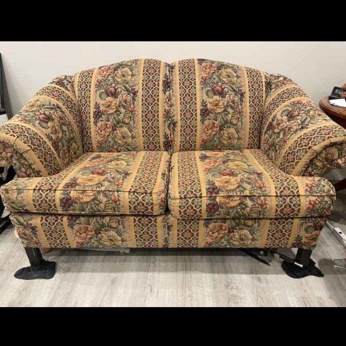 Loveseat, with cover