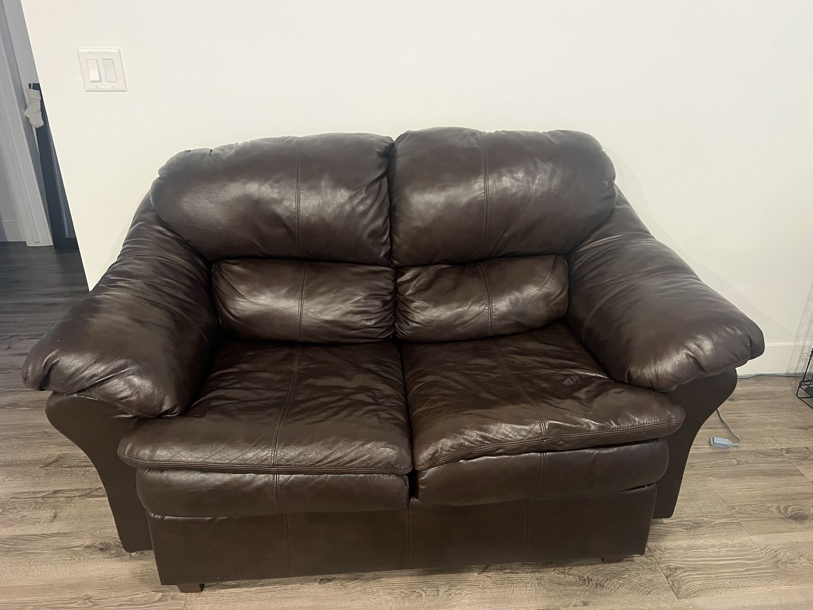 Main image 2