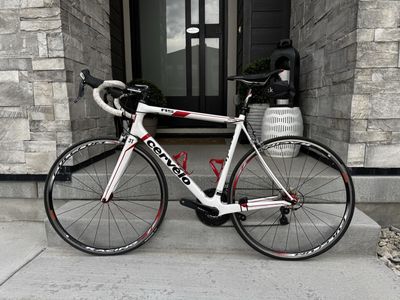 Cervelo RS Road Bike - 56cm, Shimano 105, Fizik Seat
