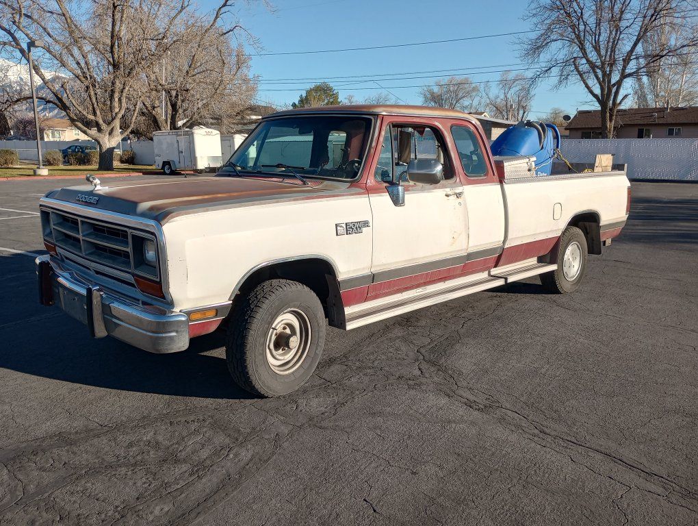 1990 Dodge Truck Limited Edition.