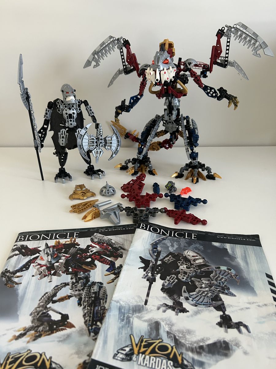 Lego Bionicle Vezon and Kardas with instructions and extra pieces 10204