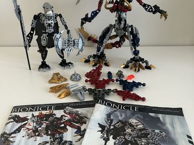 Lego Bionicle Vezon and Kardas with instructions and extra pieces 10204