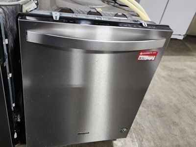 BEAUTIFUL WHIRLPOOL STAINLESS STEEL DISHWASHER! WITH A FULL WARRANTY