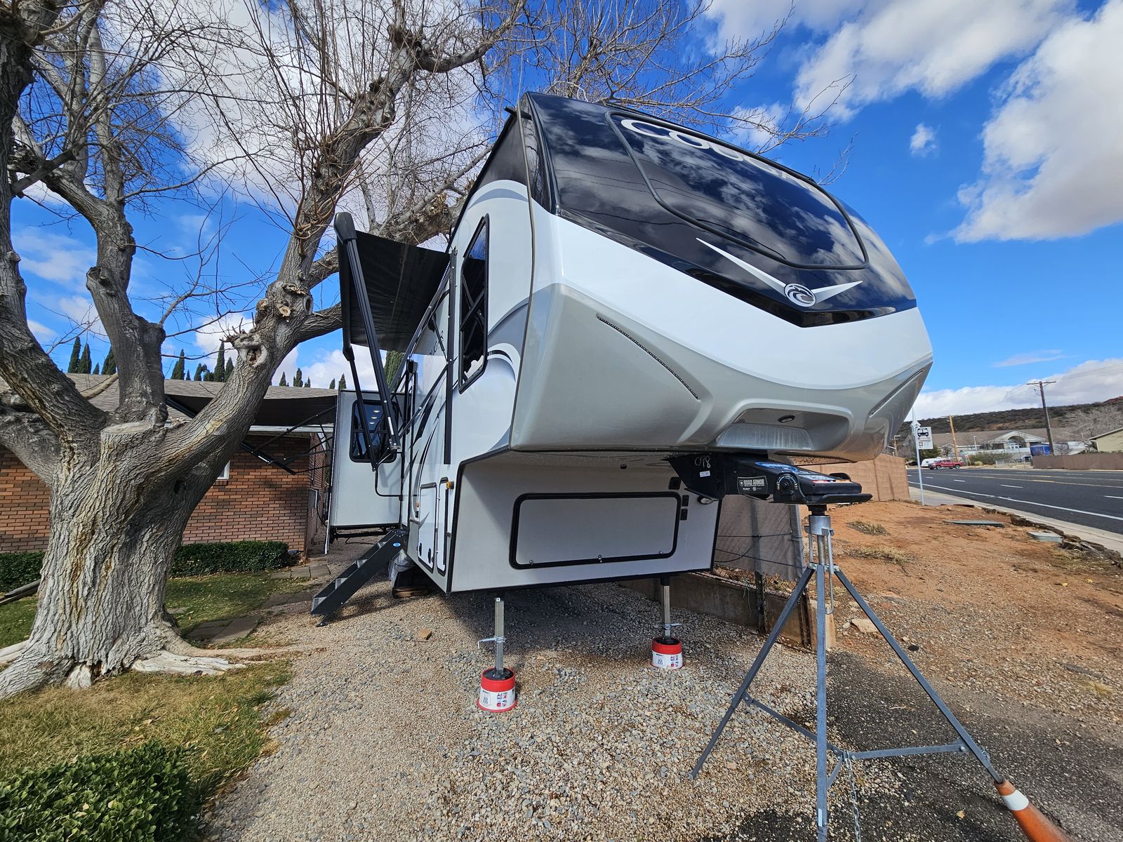 2021 Keystone Cougar 290RLS 5th Wheel