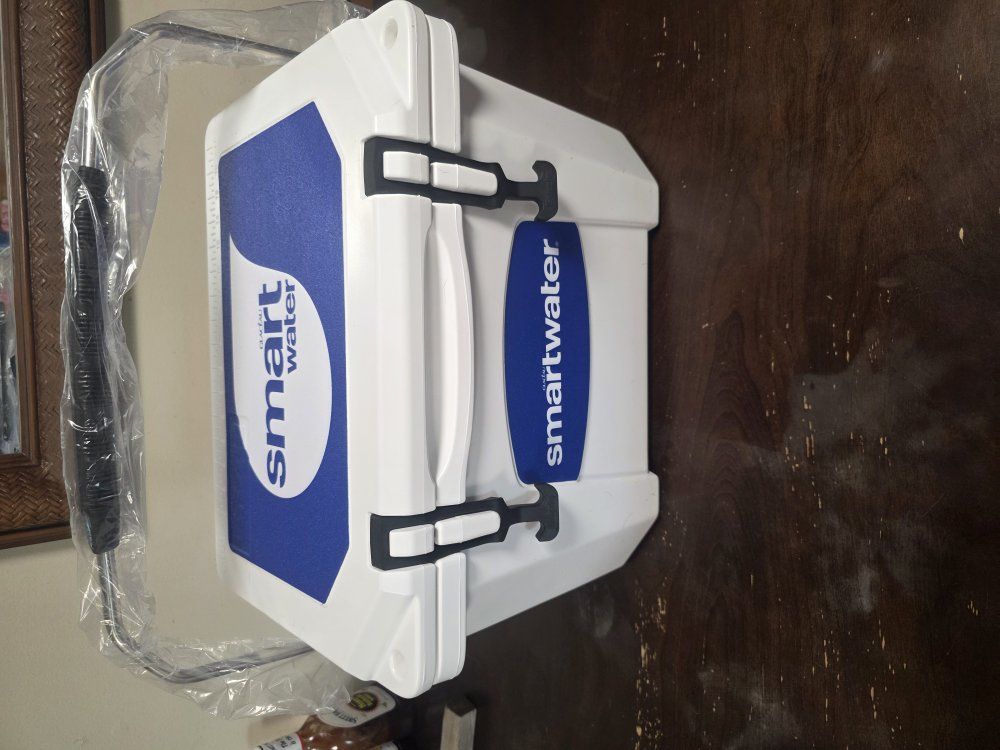 Grizzly 20qt ice chest cooler new