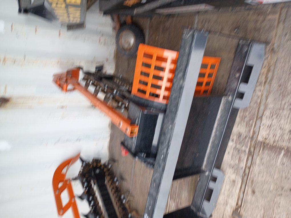 SKID STEER TRENCHER