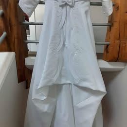 Quarter length sleeve