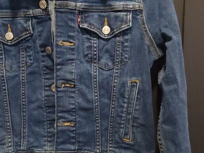 Levi's Original Trucker Crop Jacket (Small)