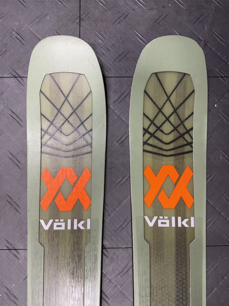 Volkl Mantra 102 184cm w/ Strive 14