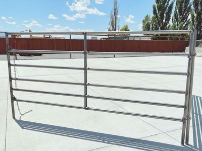 Livestock Panels w/ Chains (10'–16') – Built for Sloped & Rough Terrain!