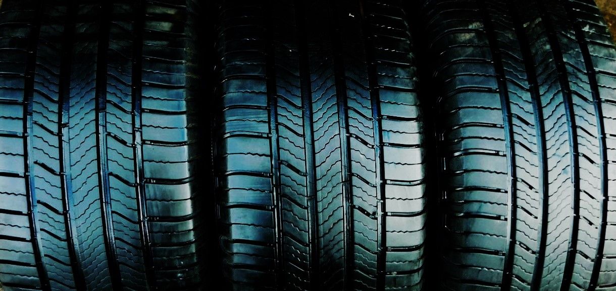 235 55R 17 Michelin